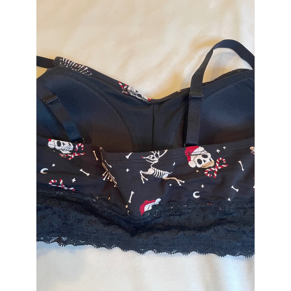 Torrid‎ Curve Christmas Skeleton Skull Bralette Lace Trim Gothic Holiday Size 2 - Picture 7 of 8